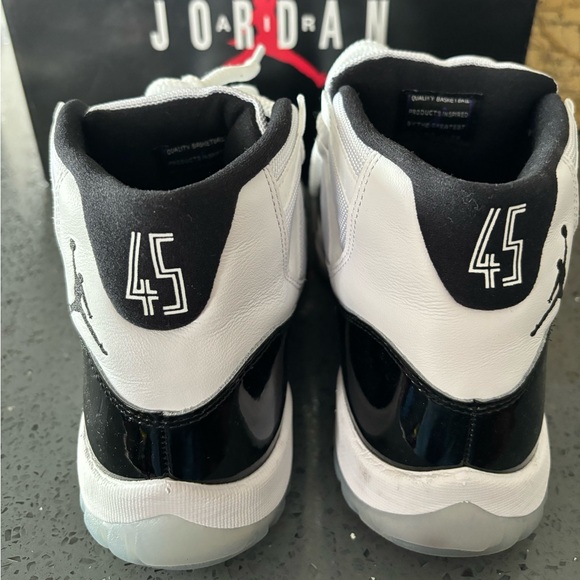Air Jordan 11 Retro 2018 Concord US Size 8 Mens/9-9.5 Womens - Picture 3 of 5